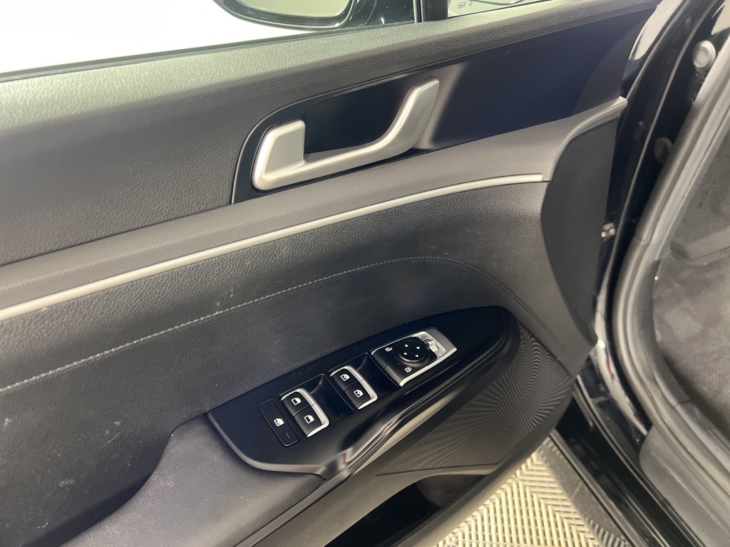 2023 Kia K5 GT-Line photo 19