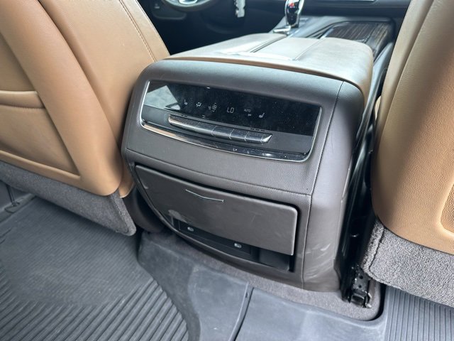 2021 Cadillac Escalade Premium Luxury photo 21