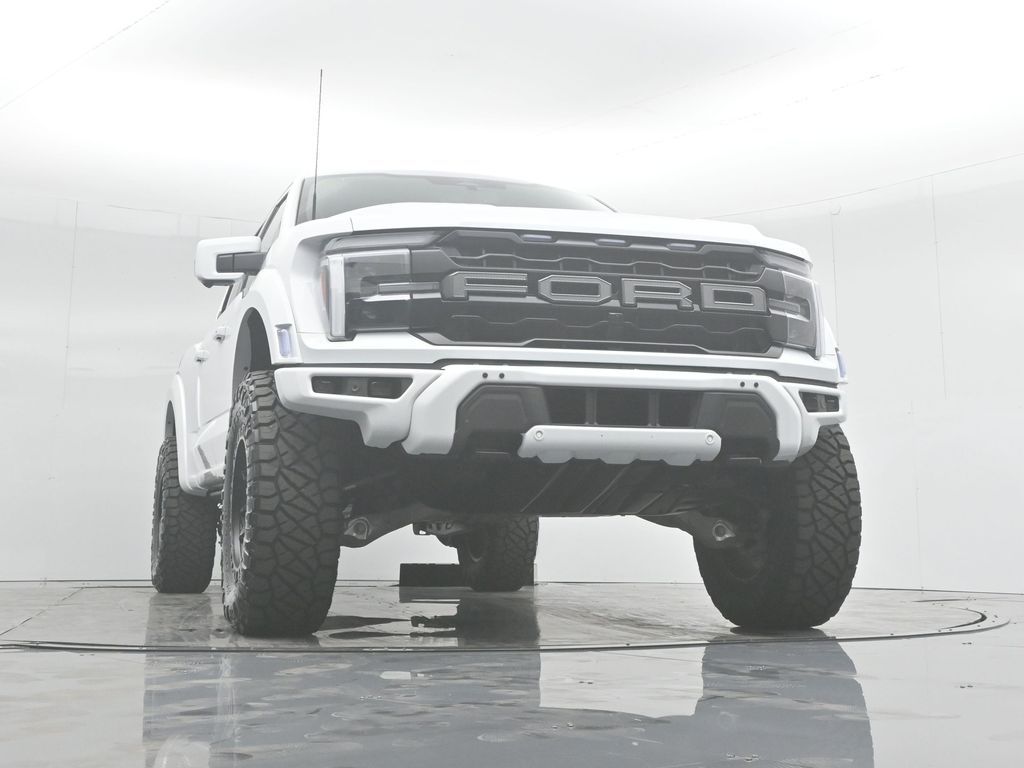 2025 Ford F-150 Raptor photo 44