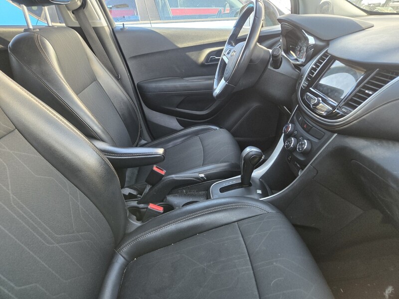 2019 Chevrolet Trax LT photo 4