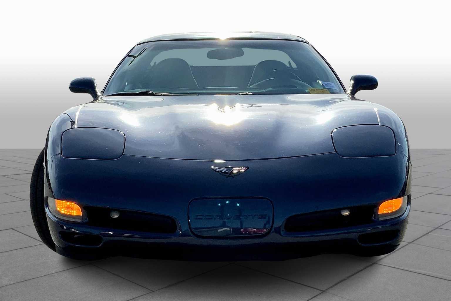 2000 Chevrolet Corvette photo 3