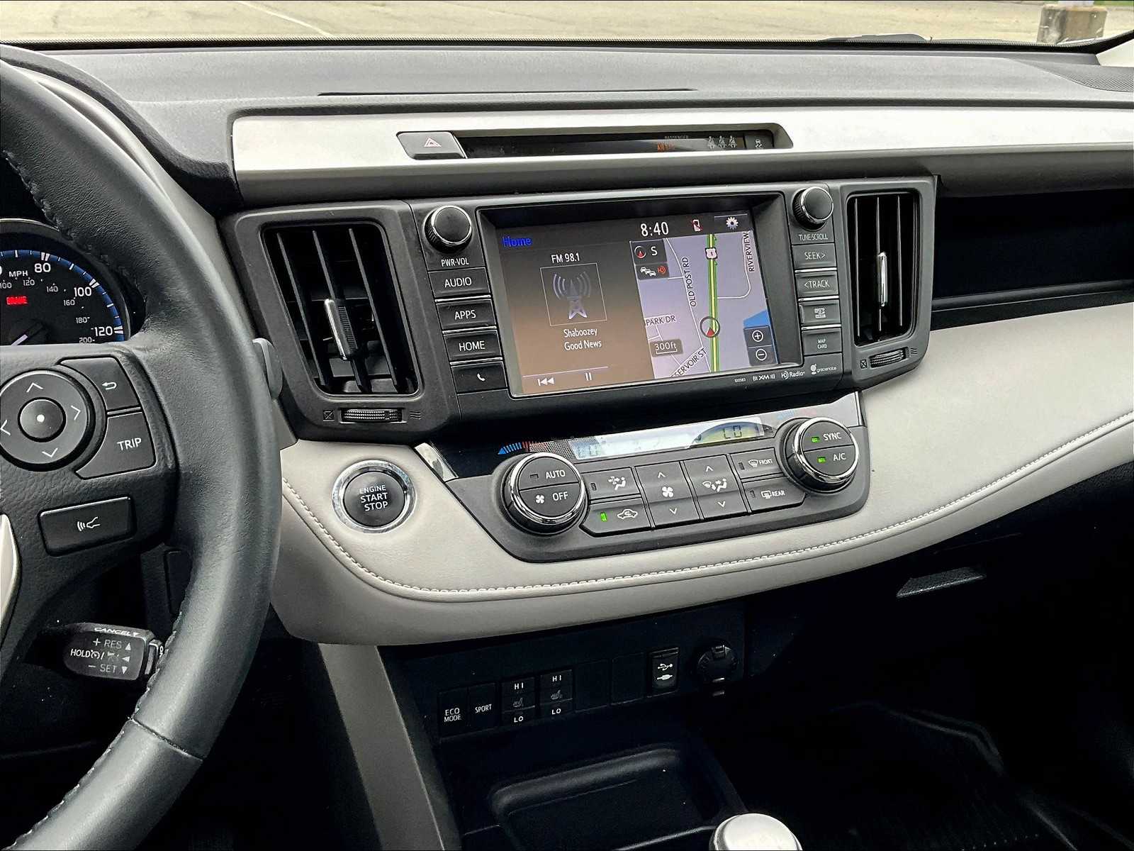 2018 Toyota RAV4 Limited photo 17