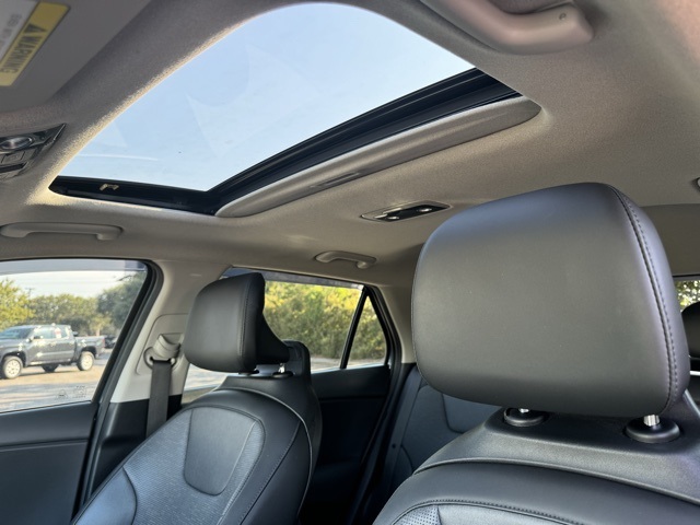 2023 Kia Niro SX Touring photo 11
