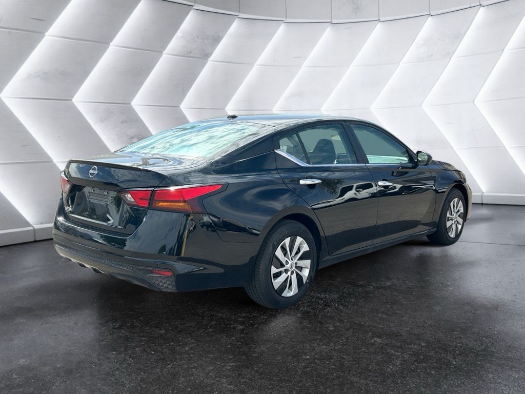 2025 Nissan Altima 2.5 S photo 4