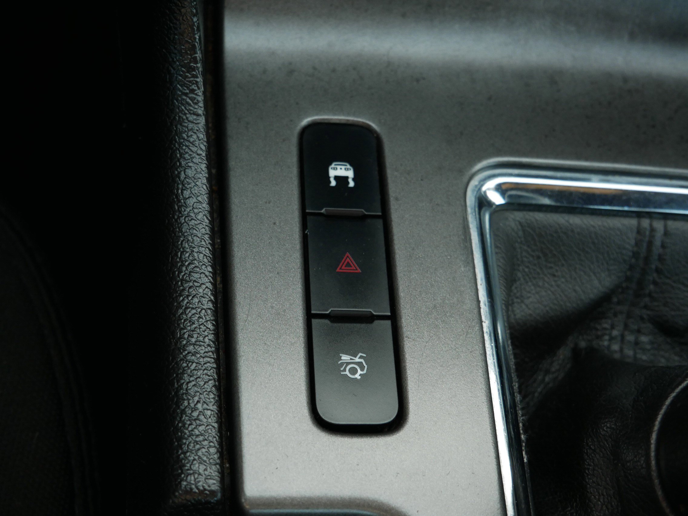 2011 Ford Mustang V6 photo 26