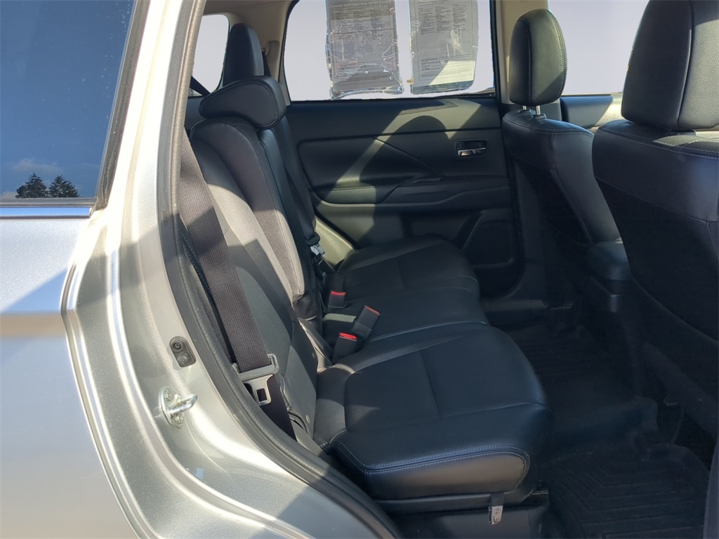 2018 Mitsubishi Outlander GT photo 16
