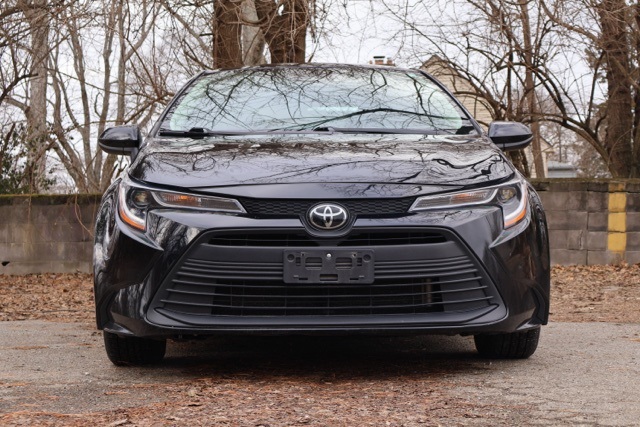 Used 2024 Toyota Corolla LE with VIN 5YFB4MDE7RP129012 for sale in Northfield, Minnesota