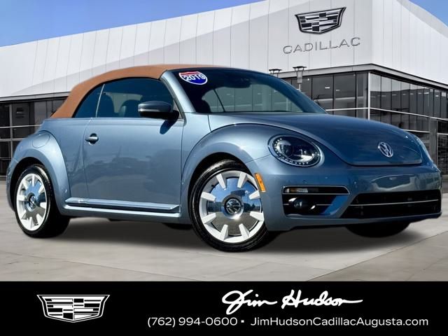 2019 Volkswagen Beetle SE's photo