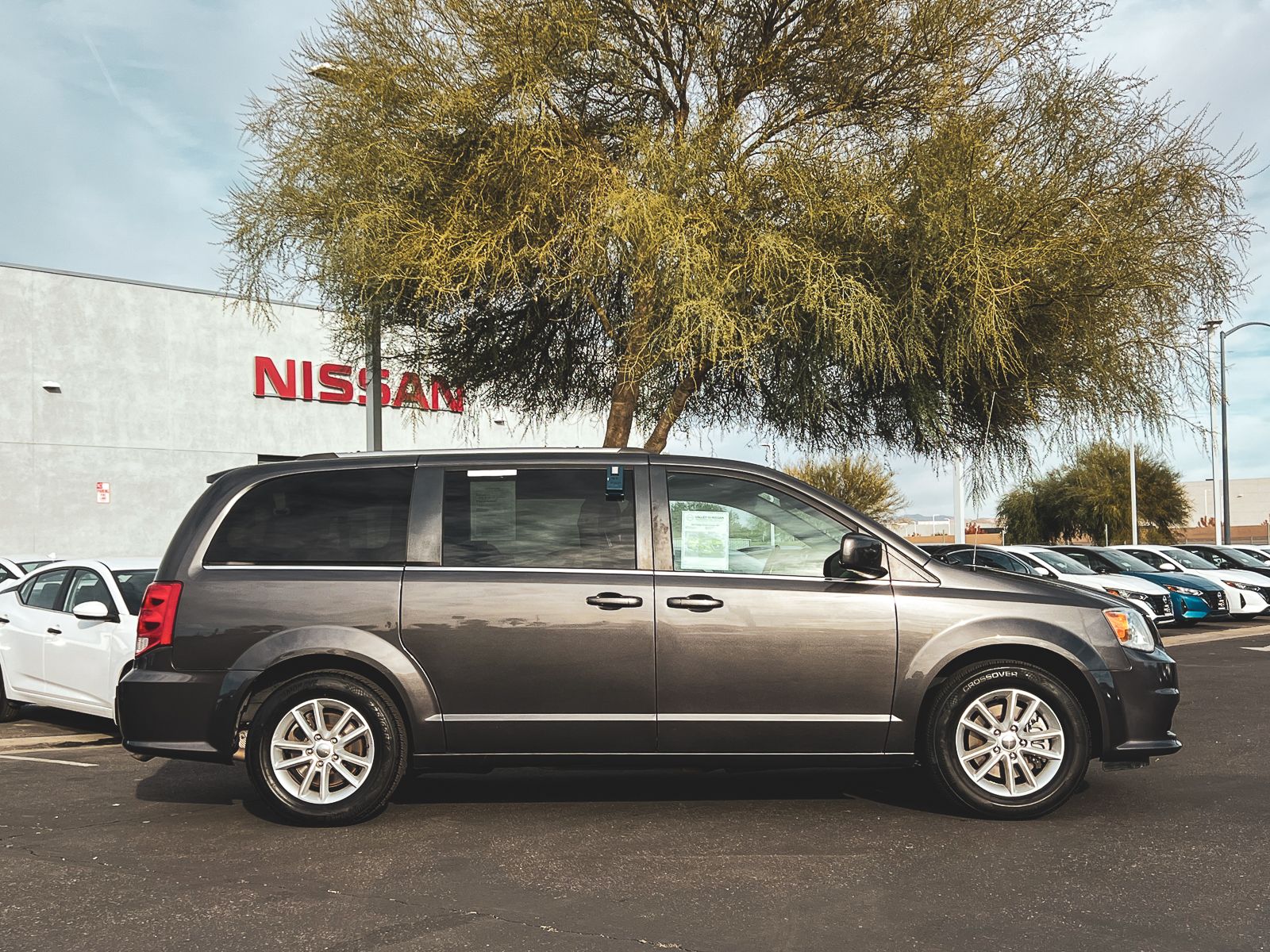 2019 Dodge Grand Caravan SXT photo 2