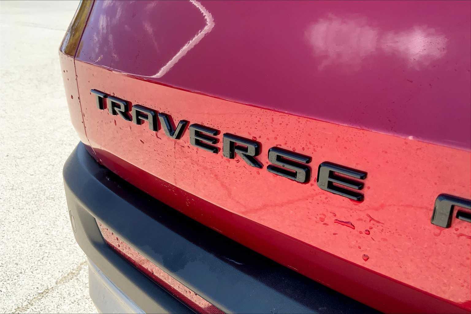 2025 Chevrolet Traverse Z71 photo 8