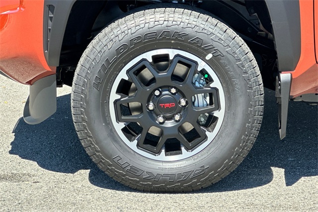 2025 Toyota Tacoma TRD Off-Road 4x4 Double Cab photo 31