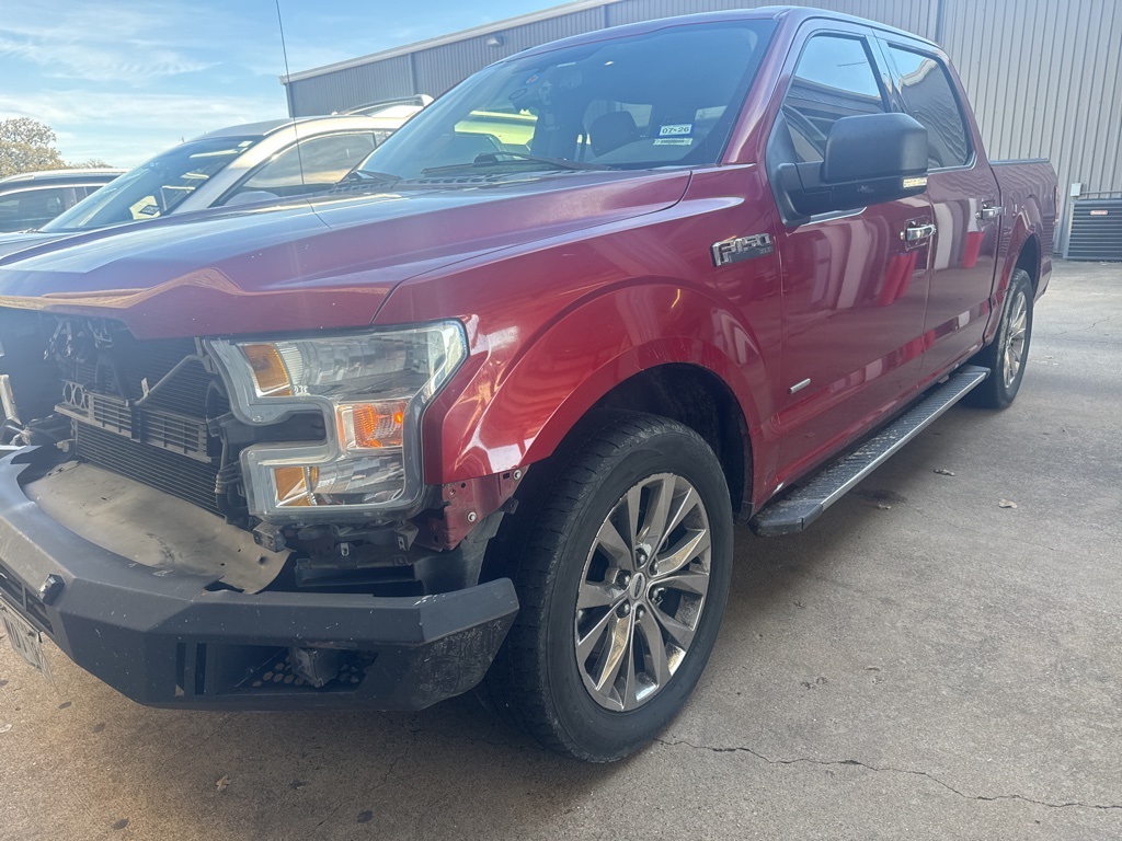 2015 Ford F-150 XLT's photo