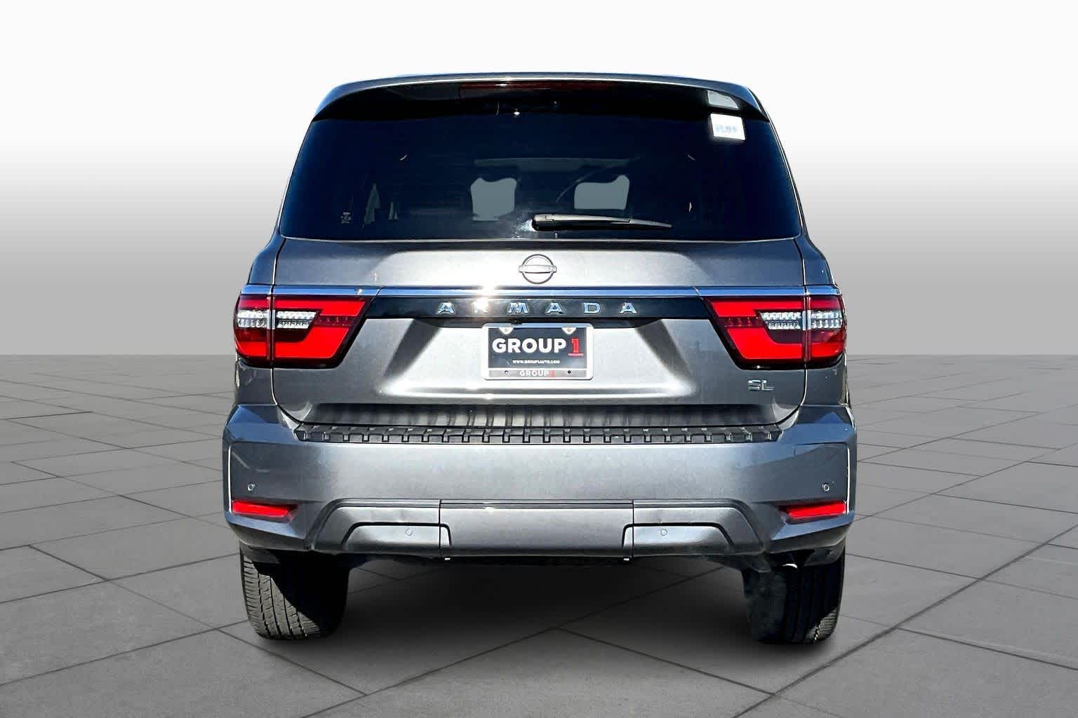 2023 Nissan Armada SL photo 4