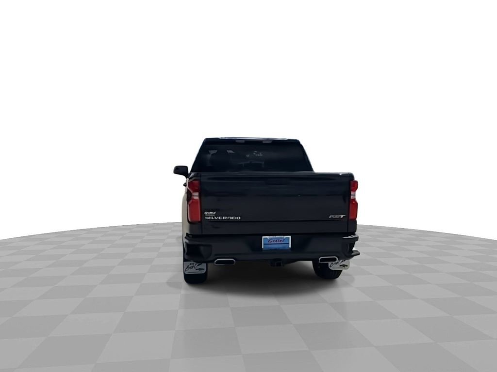 2022 Chevrolet Silverado RST photo 7