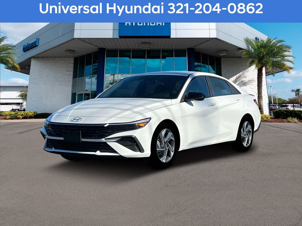 2025 Hyundai Elantra SEL's photo