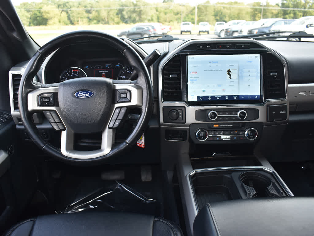 2022 Ford F-350 Lariat photo 15
