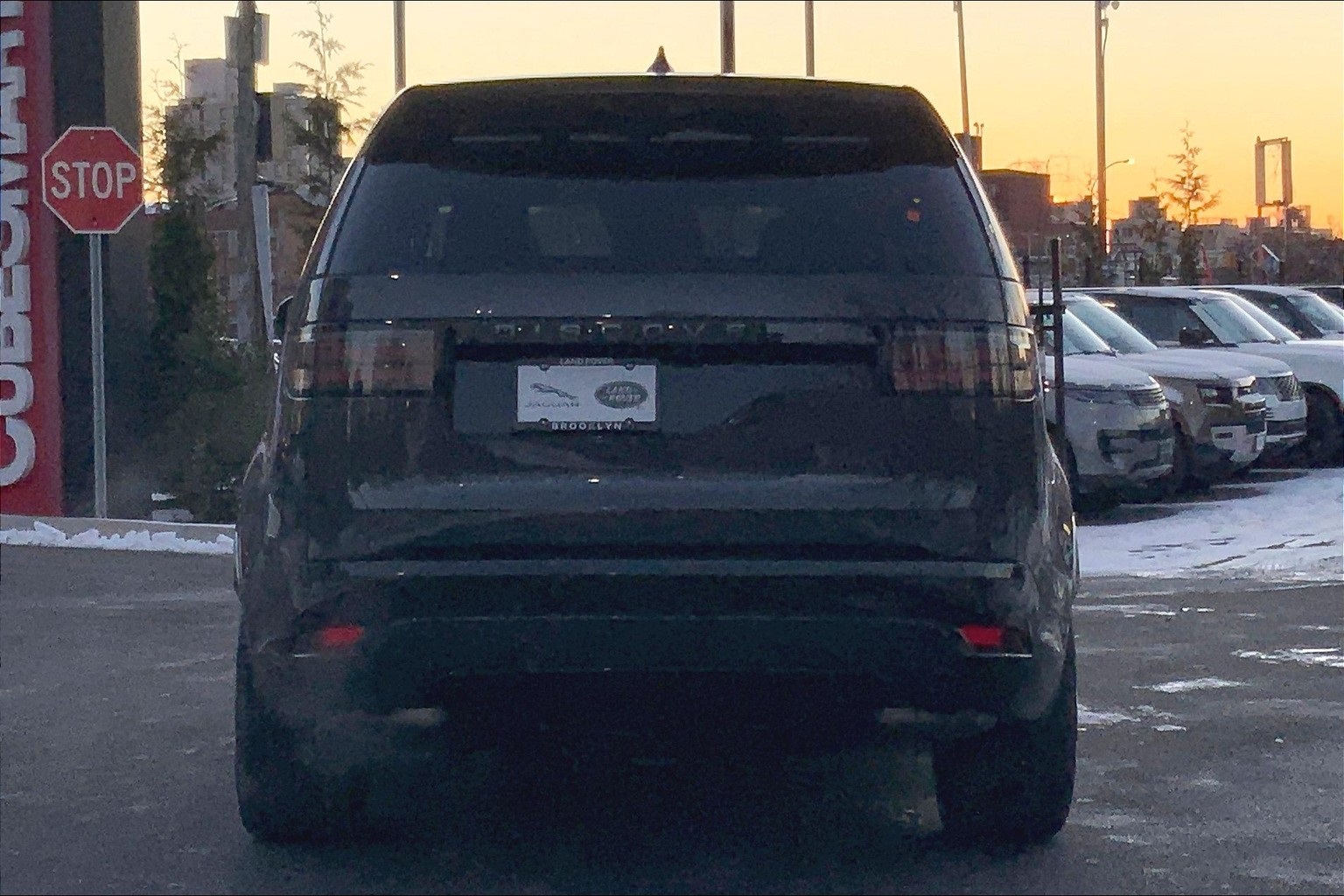2025 Land Rover Discovery SE photo 3