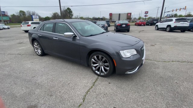 Pre-Owned 2018 Chrysler 300 300 Limited Sedan 4D