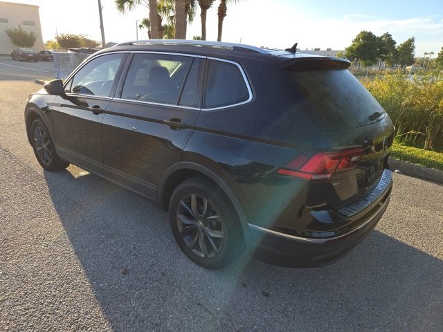 2022 Volkswagen Tiguan SE photo 3