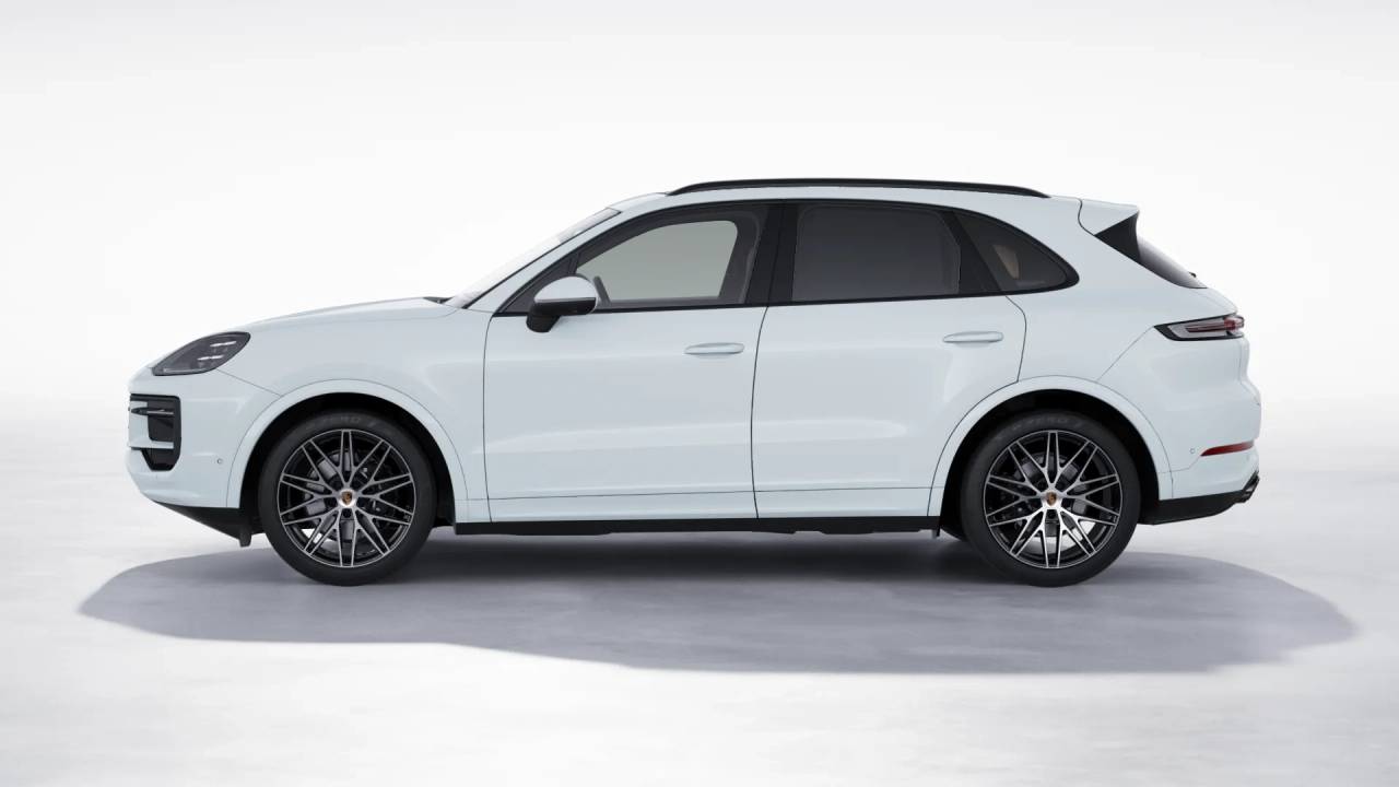 2025 Porsche Cayenne Base photo 2