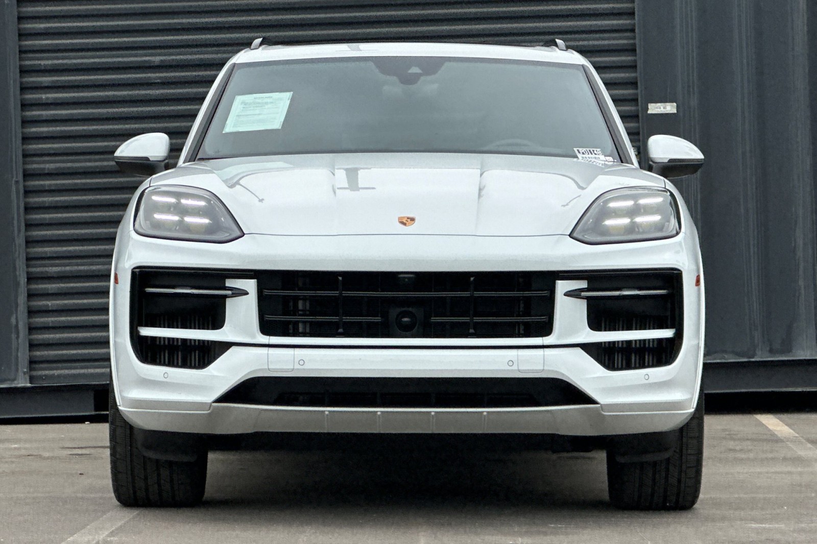 2025 Porsche Cayenne Turbo photo 11