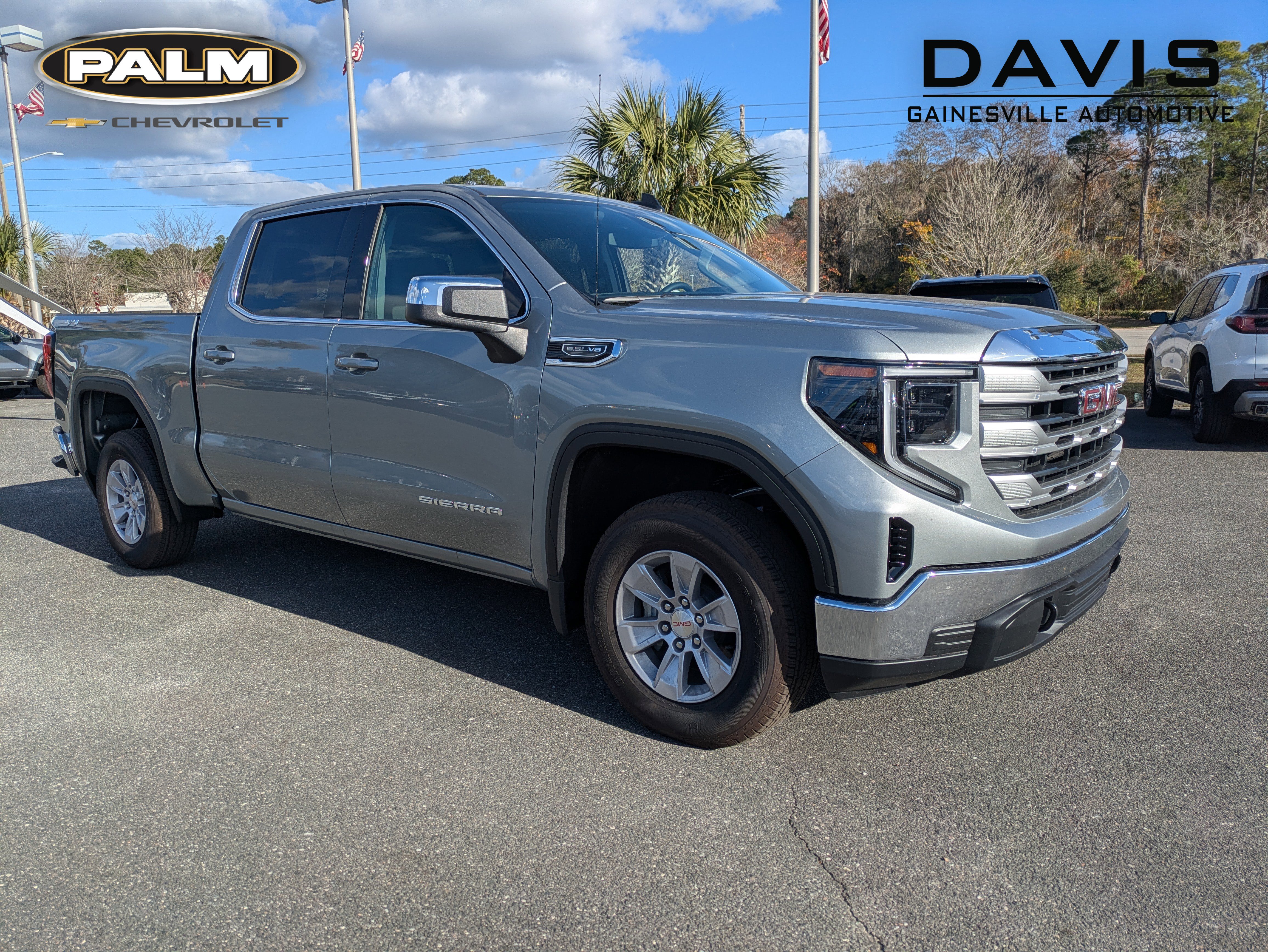 2026 GMC Sierra 1500 SLE's photo