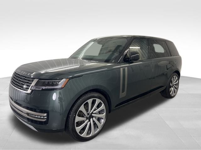 2026 Land Rover Range Rover SE's photo