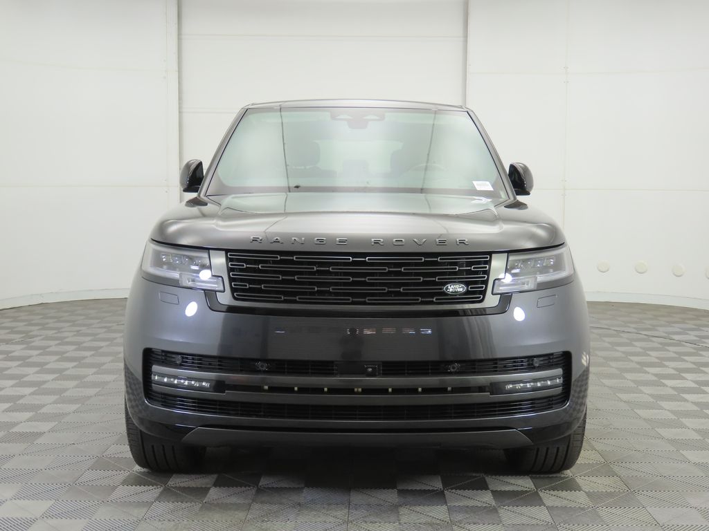 2025 Land Rover Range Rover SE photo 2