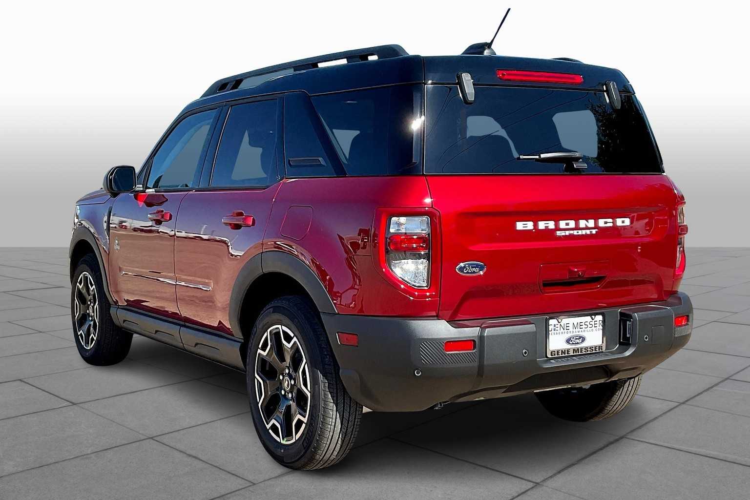 2025 Ford Bronco Sport Outer Banks photo 12