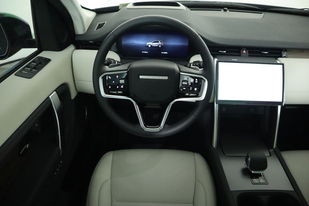 2025 Land Rover Discovery Sport S photo 11
