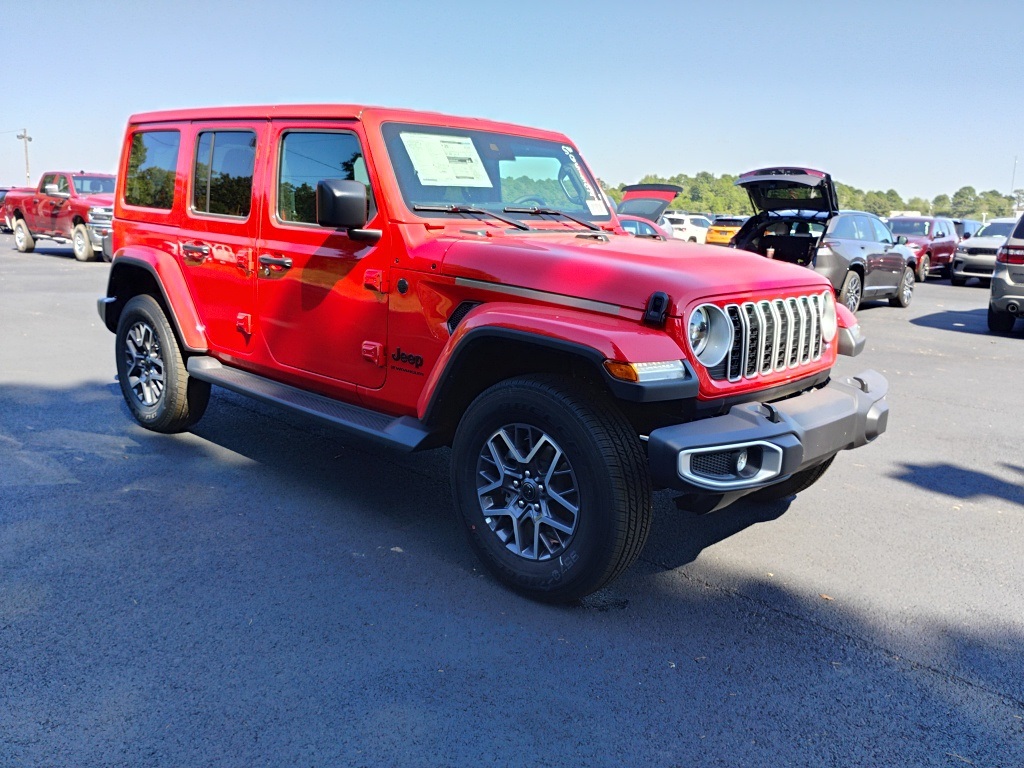 2025 Jeep Wrangler Sahara photo 3