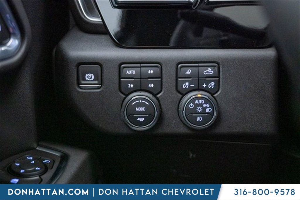 2026 Chevrolet Silverado RST photo 17