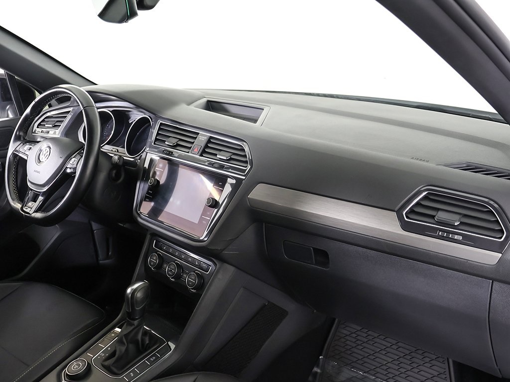 2021 Volkswagen Tiguan SE R-Line Black photo 28