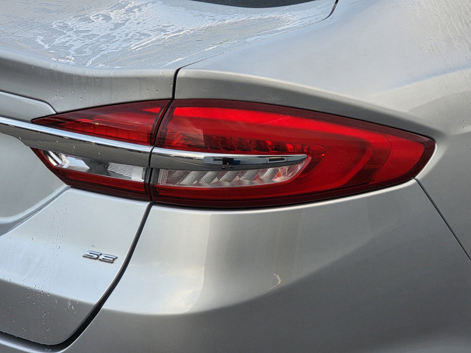 2017 Ford Fusion Energi SE photo 10