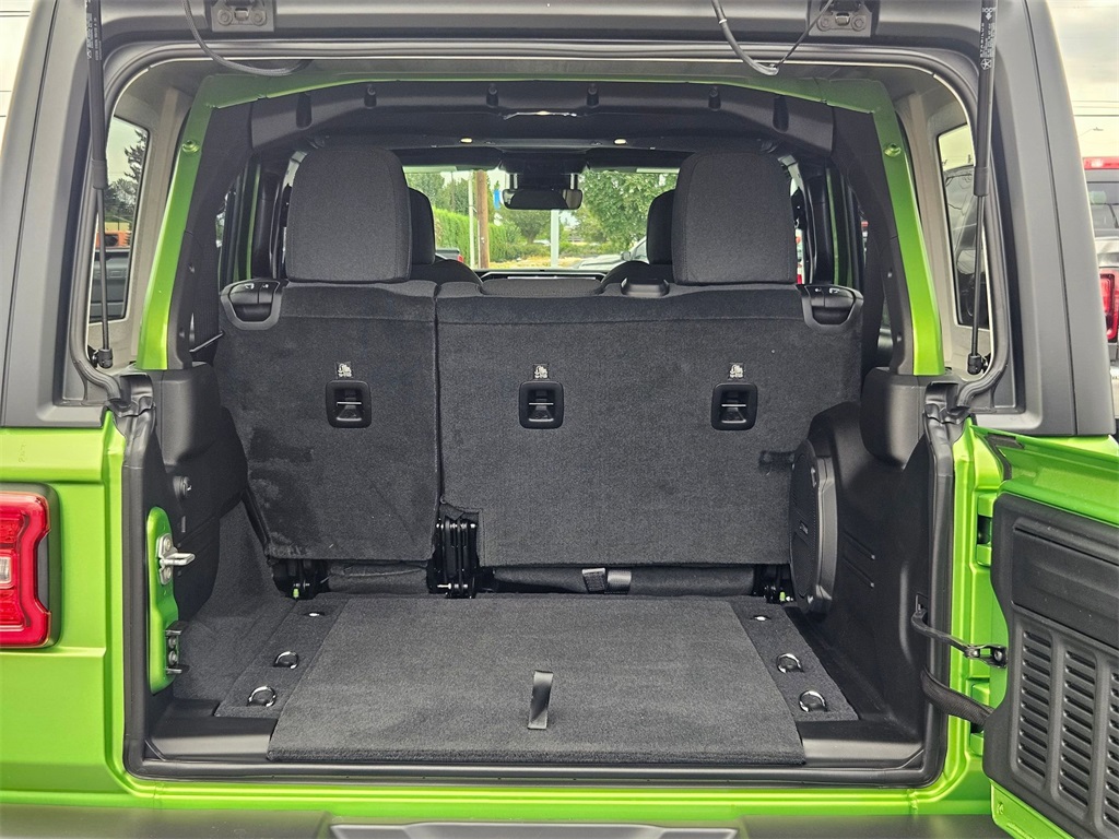 2025 Jeep Wrangler Rubicon photo 28