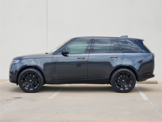 2025 Land Rover Range Rover SE photo 4