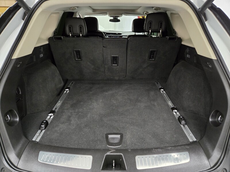2017 Cadillac XT5 Luxury photo 11