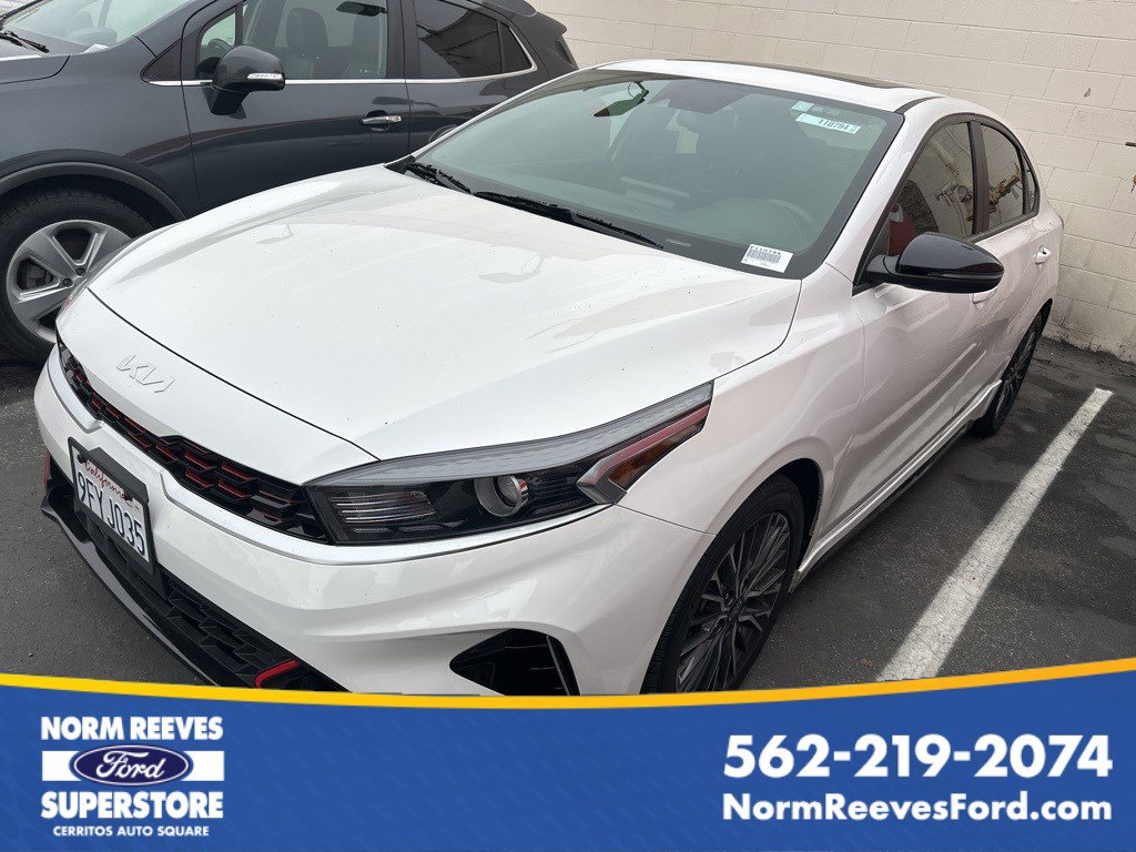 2023 Kia Forte GT-Line's photo