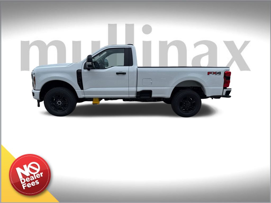 2025 Ford F-350 photo 2
