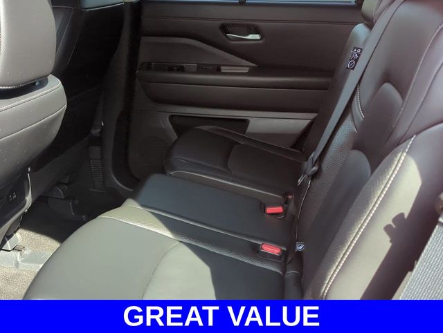 2024 Nissan Pathfinder SL photo 19