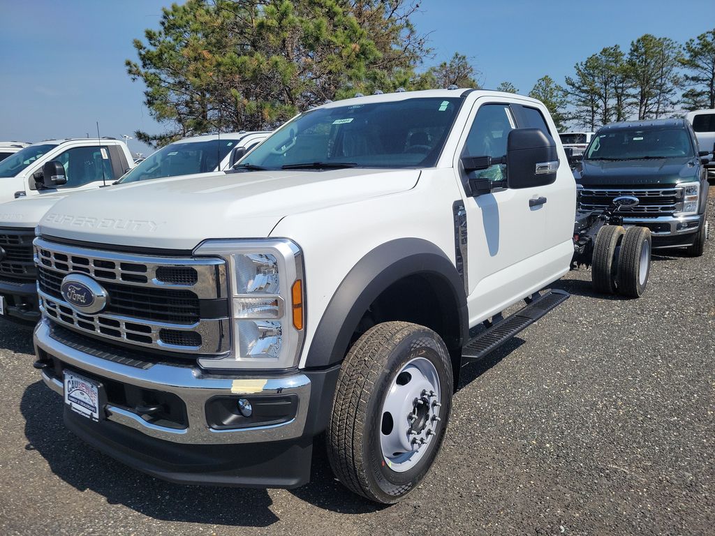 2025 Ford F-450 Super Duty Chassis Cab XL's photo