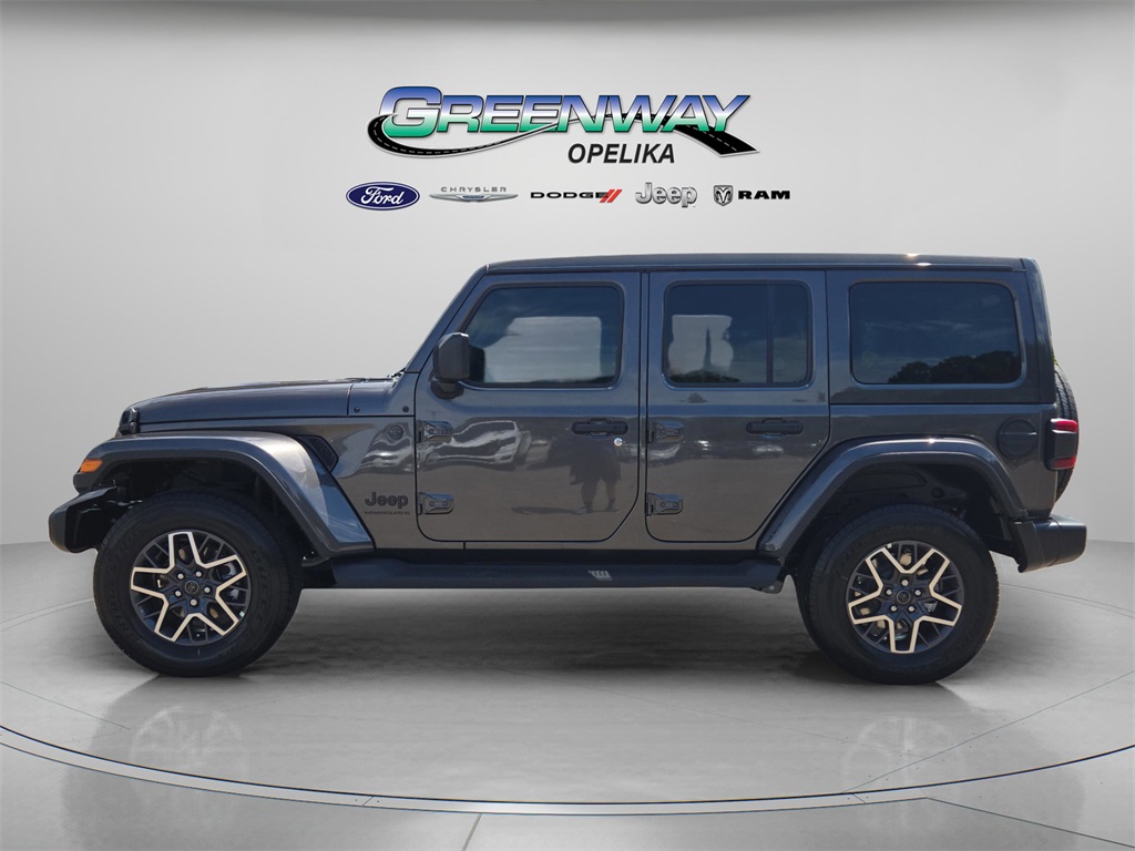 2025 Jeep Wrangler Sahara photo 2