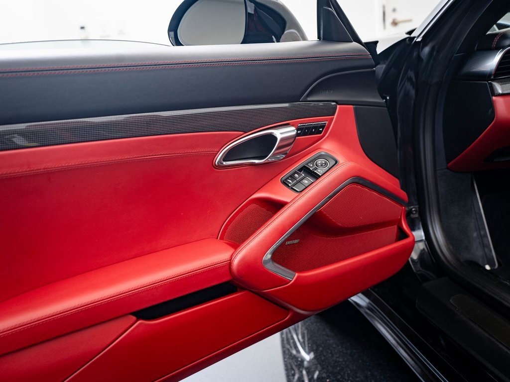 2015 Porsche 911 Turbo S photo 17