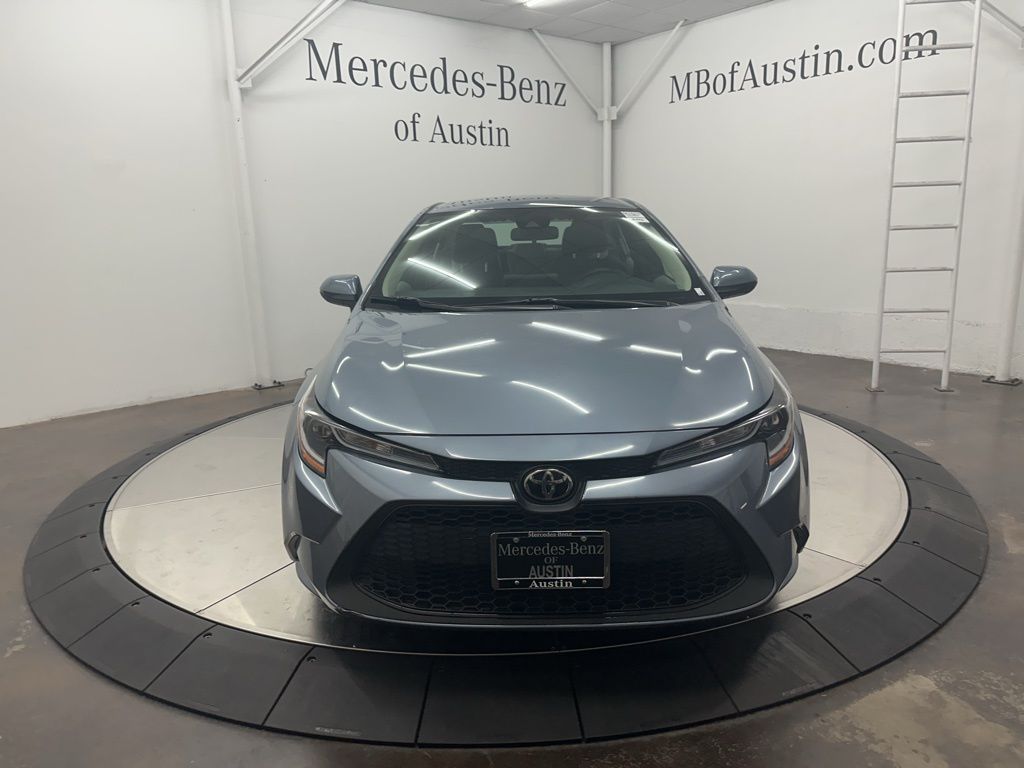 2022 Toyota Corolla LE photo 2