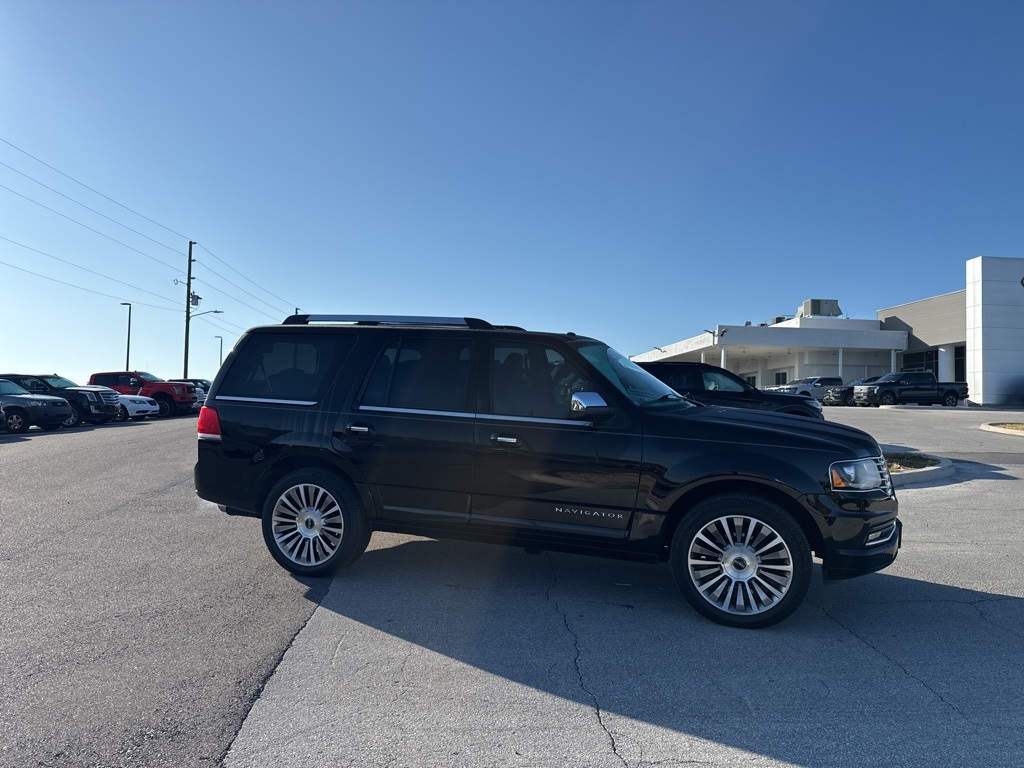 2016 Lincoln Navigator Select's photo