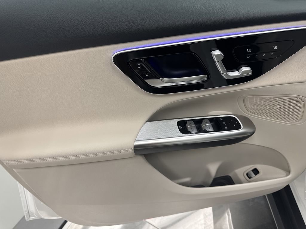 2026 Mercedes Benz GLC 300 4MATIC photo 11