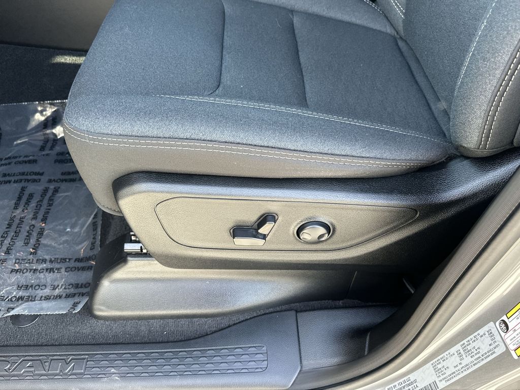 2025 Ram 1500 Big Horn Lone Star photo 12