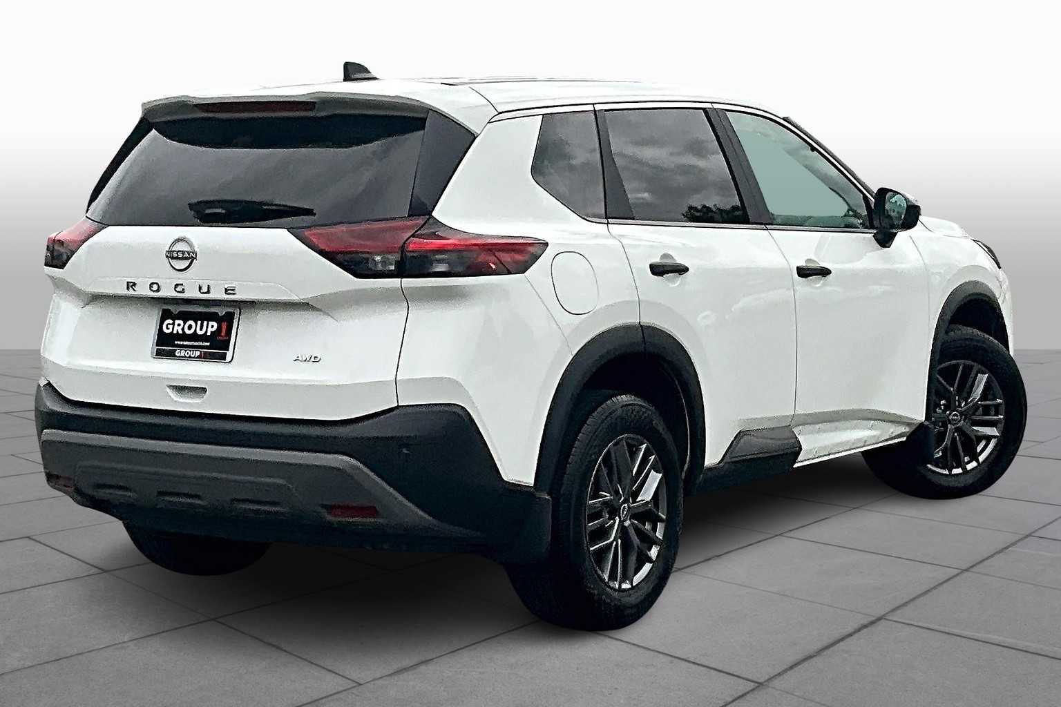 2023 Nissan Rogue S AWD photo 11