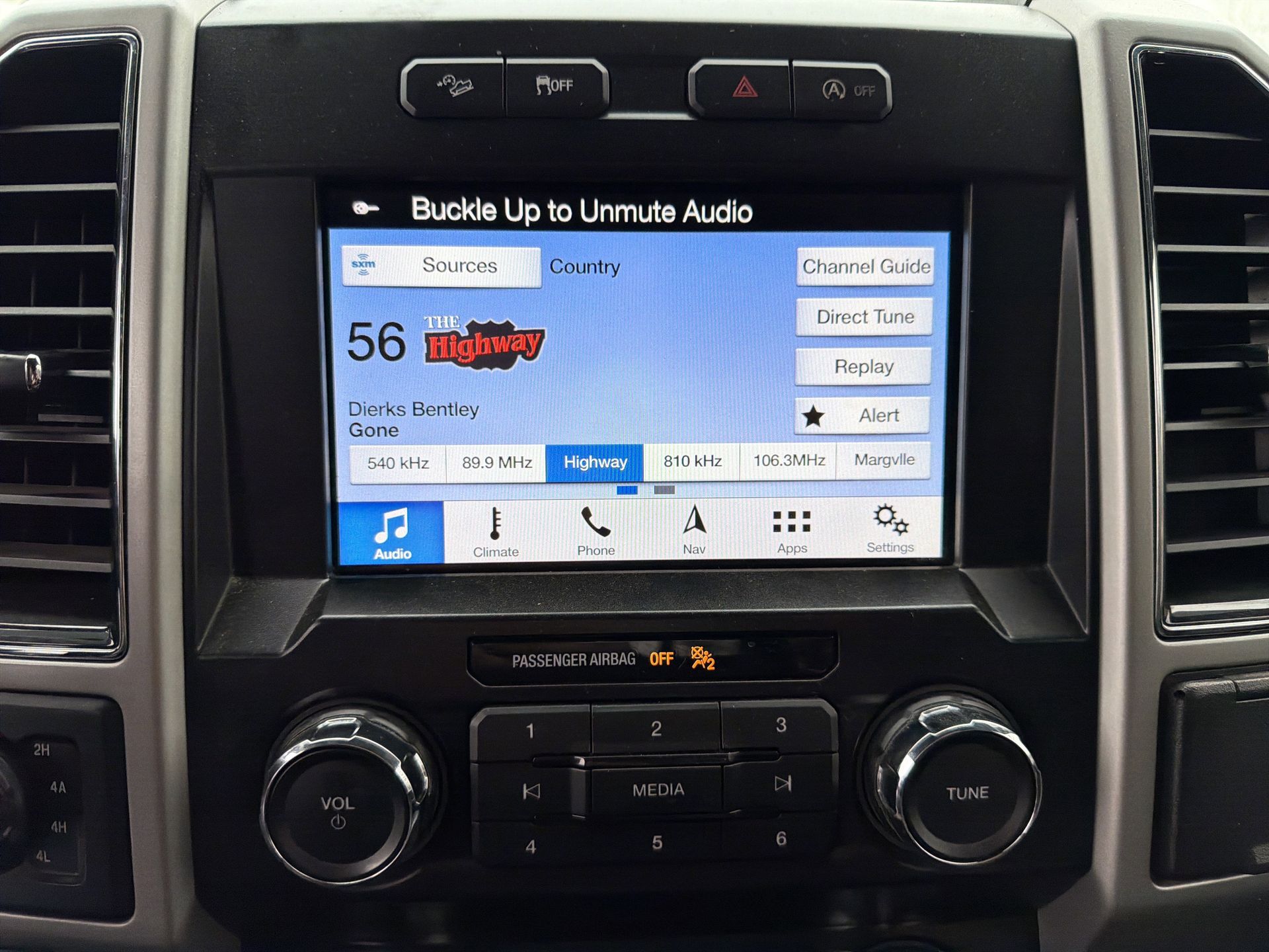 2019 Ford F-150 Lariat photo 3