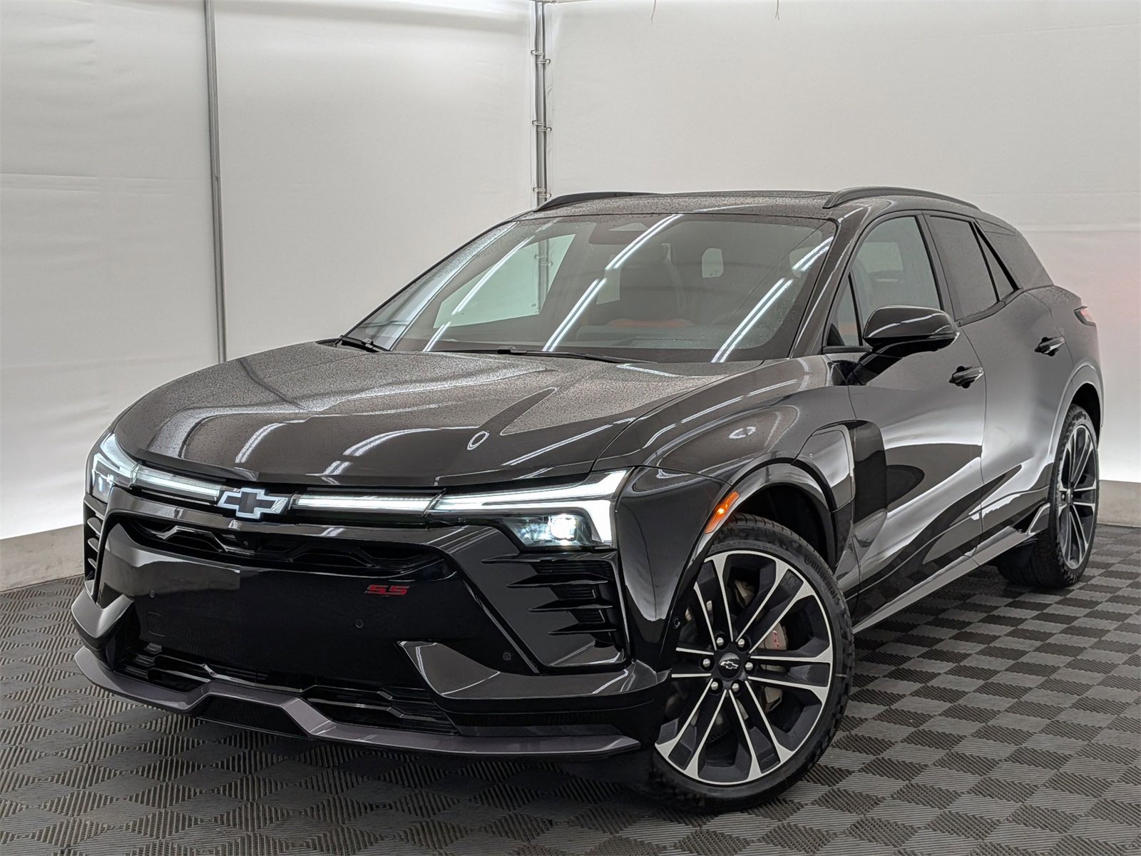 2026 Chevrolet Blazer EV SS's photo